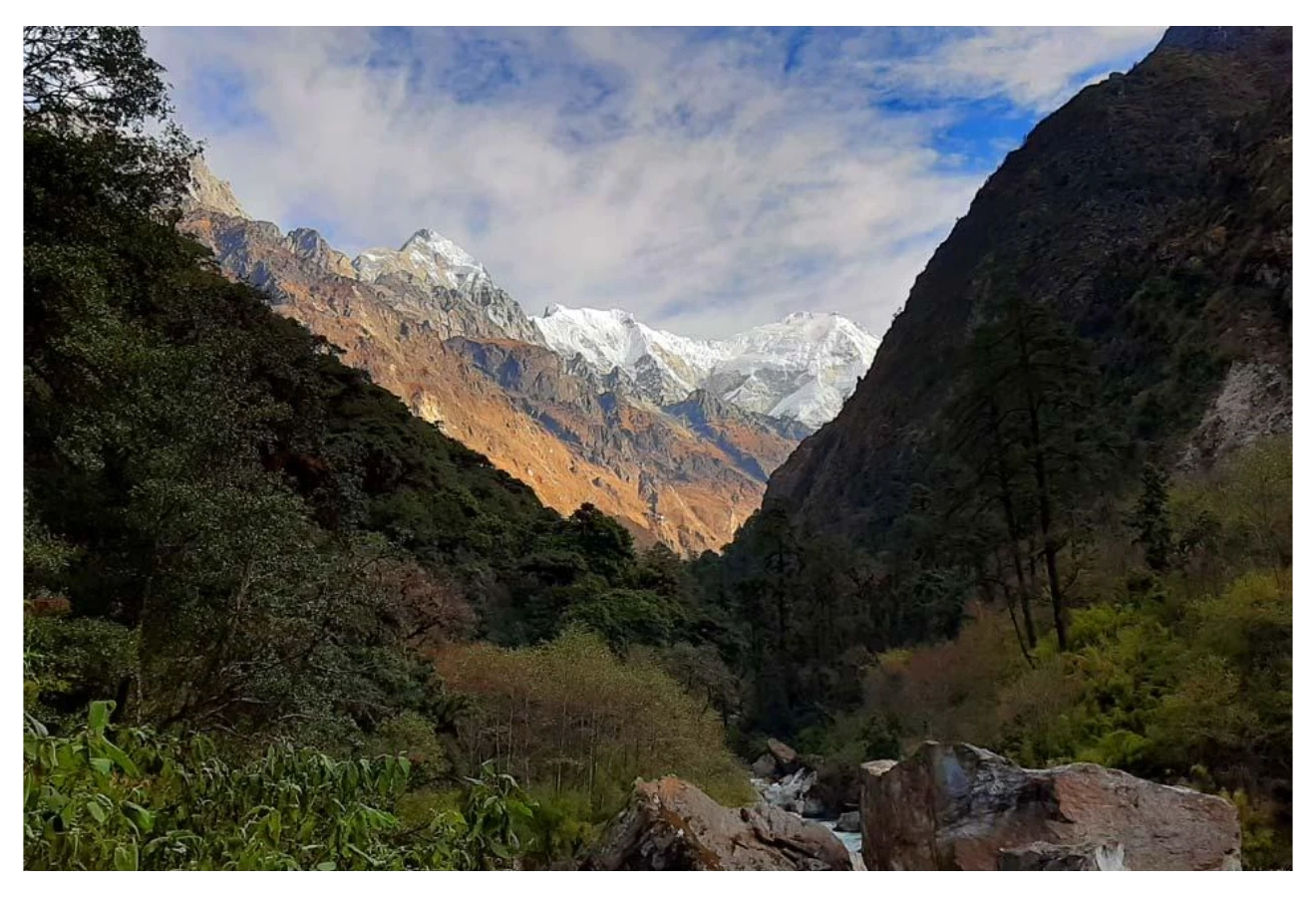 Langtang Valley Trek with Tserko Ri Summit (5033m) - Fotoğraf 4