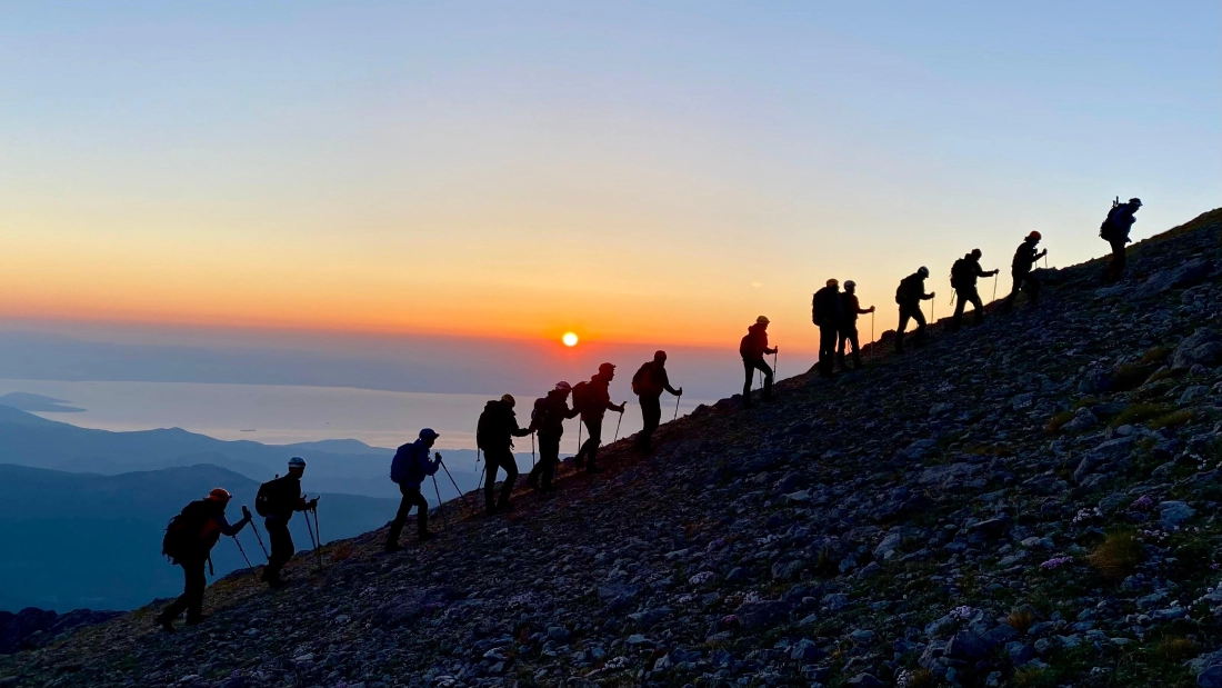  Dedegöl Mountain summit climb - Fotoğraf 1