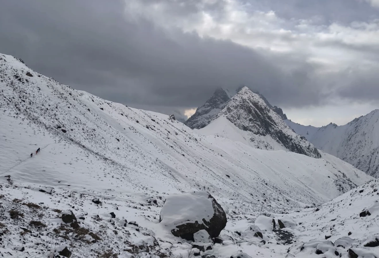 CILO MOUNTAINS RESHKO PEAK (4168) WINTER CLIMB - Fotoğraf 16