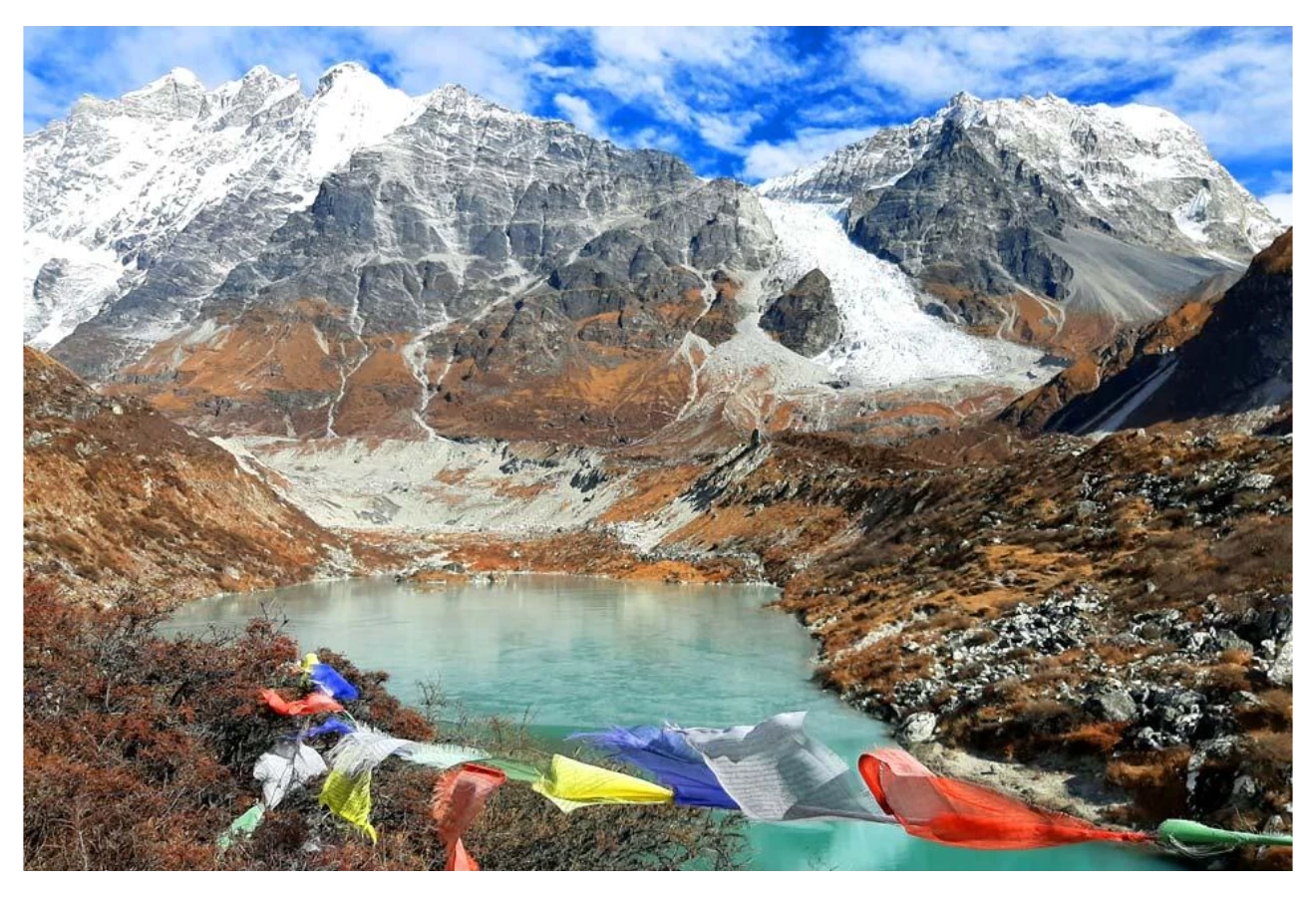 Langtang Valley Trek with Tserko Ri Summit (5033m) - Fotoğraf 1