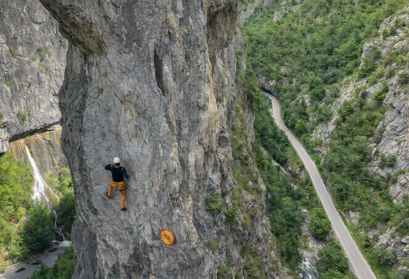 KOSOVA AND NORTH MACEDONIA VIA FERRATA, TREKKING AND CANOE TOUR - Fotoğraf 2